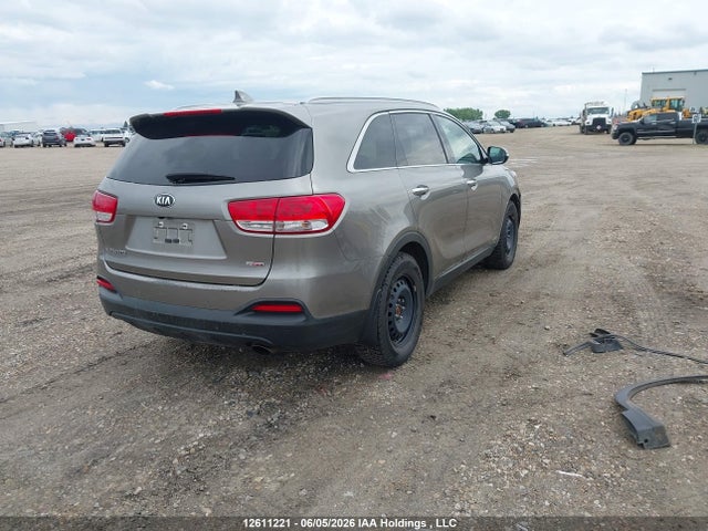 Продажа на аукционе авто 2017 Kia Sorento 2.0l Lx Turbo, vin: 5XYPGDA12HG305000, номер лота: 12611221