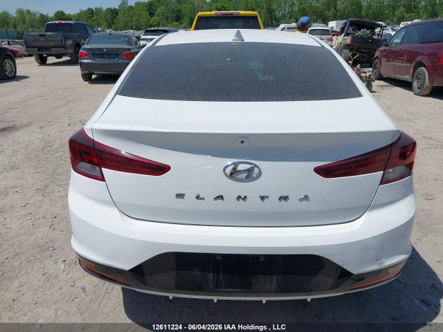 KMHD84LF5LU930132 Hyundai Elantra Luxury