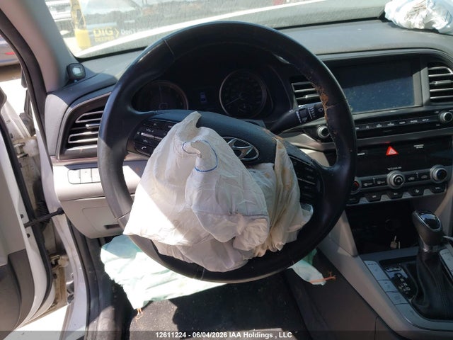 KMHD84LF5LU930132 Hyundai Elantra Luxury