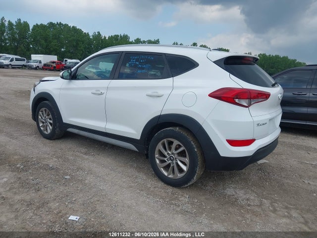 2017 Hyundai Tucson Premium მანქანა იყიდება აუქციონზე, vin: KM8J33A42HU438999, აუქციონის ნომერი: 12611232