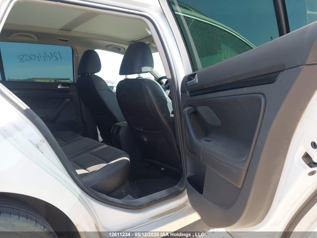 12611234 :رقم المزاد ، 3VWPX7AJ3EM627609 vin ، 2014 Volkswagen Golf 2.5l Trendline مزاد بيع