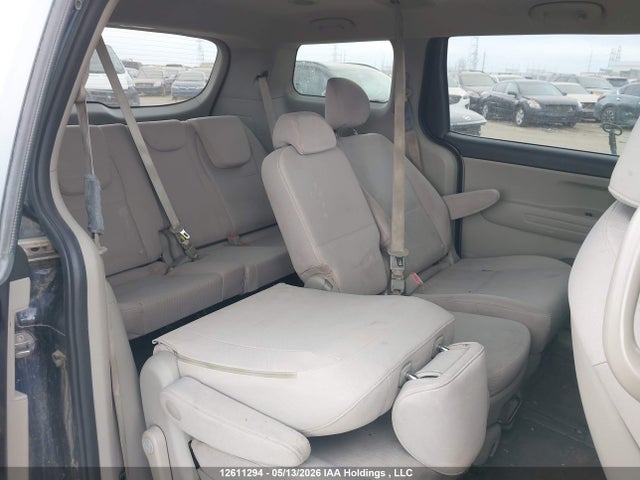 KNDMB5C14K6453132 KIA Sedona Lx/lx+