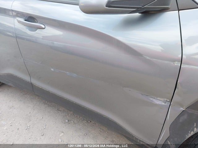 KM8K12AA7JU076359 Hyundai Kona Se