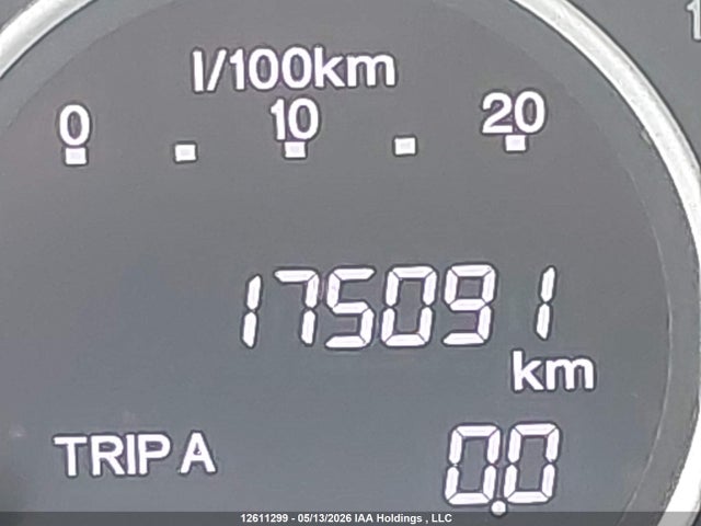 2HKRM3H38GH001003 Honda CR-V LX