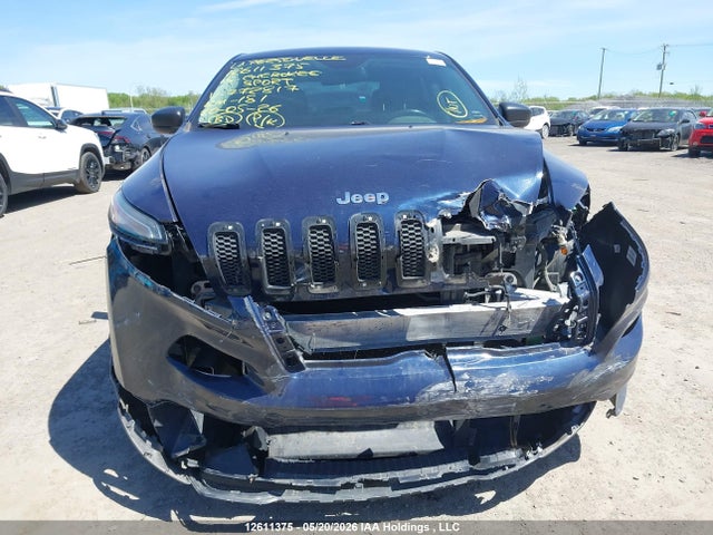 1C4PJMAS4FW772817 Jeep Cherokee Sport
