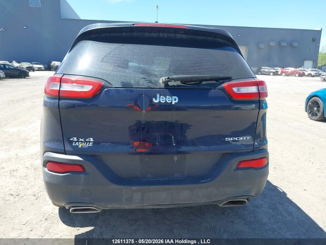1C4PJMAS4FW772817 Jeep Cherokee Sport