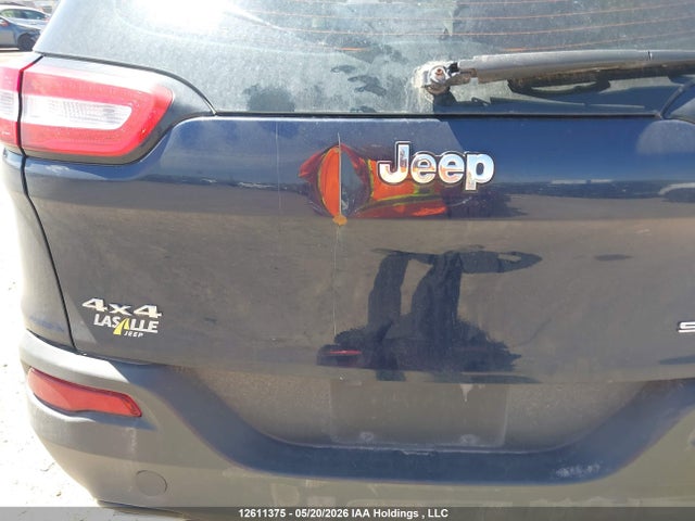 1C4PJMAS4FW772817 Jeep Cherokee Sport
