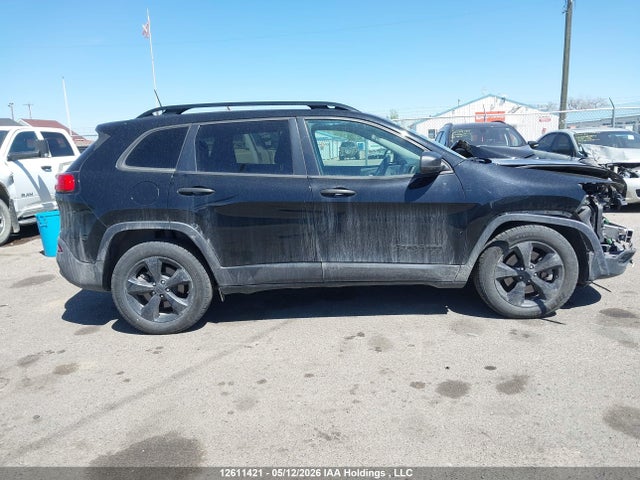 1C4PJMAX1JD593392 Jeep Cherokee Sport