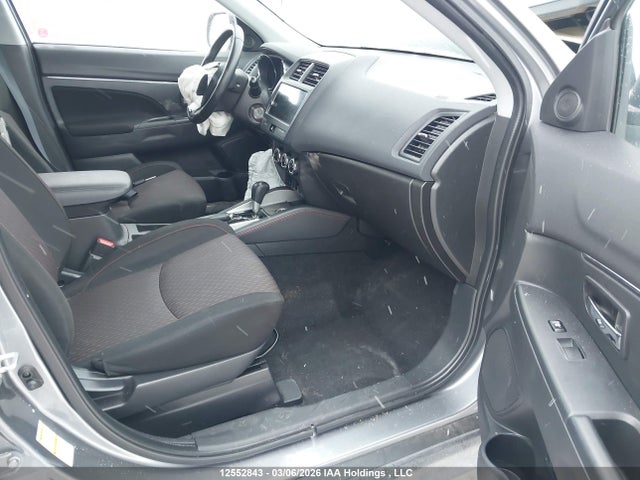 12552843 :رقم المزاد ، JA4AJ3AU2KU605048 vin ، 2019 Mitsubishi Rvr مزاد بيع