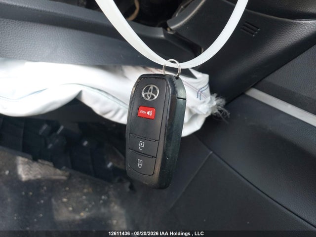 7MUCAAAG4RV100968 Toyota Corolla Cross Le