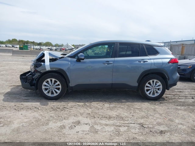 7MUCAAAG4RV100968 Toyota Corolla Cross Le