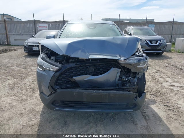 7MUCAAAG4RV100968 Toyota Corolla Cross Le