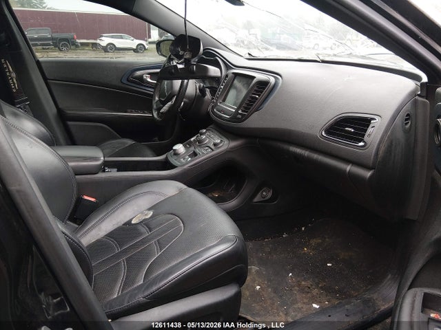 12611438 :رقم المزاد ، 1C3CCCBG0GN180713 vin ، 2016 Chrysler 200 S مزاد بيع