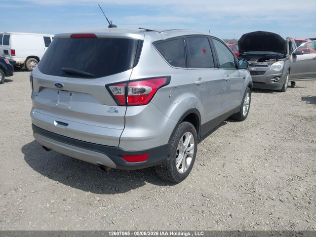 1FMCU9GD8HUC29704 Ford ESCAPE SE