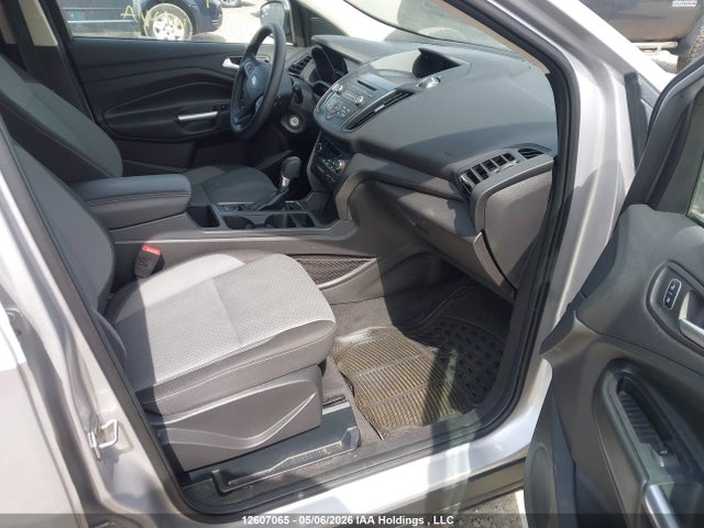 1FMCU9GD8HUC29704 Ford ESCAPE SE