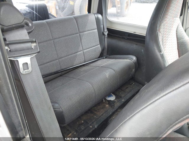 Продажа на аукционе авто 2000 Jeep Wrangler / Tj Sport, vin: 1J4FA49S6YP799900, номер лота: 12611449