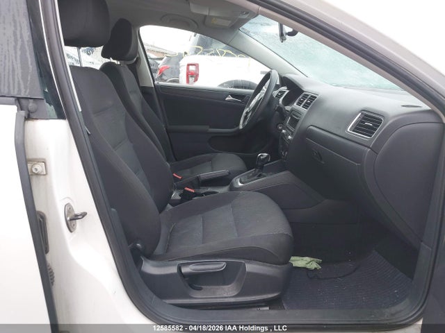 2012 Volkswagen Jetta 2.0l Comfortline მანქანა იყიდება აუქციონზე, vin: 3VWDK7AJ3CM301548, აუქციონის ნომერი: 12585582