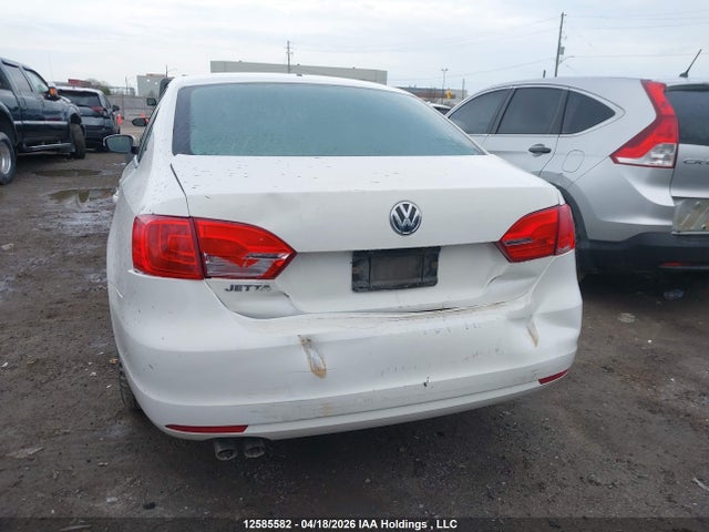 2012 Volkswagen Jetta 2.0l Comfortline მანქანა იყიდება აუქციონზე, vin: 3VWDK7AJ3CM301548, აუქციონის ნომერი: 12585582