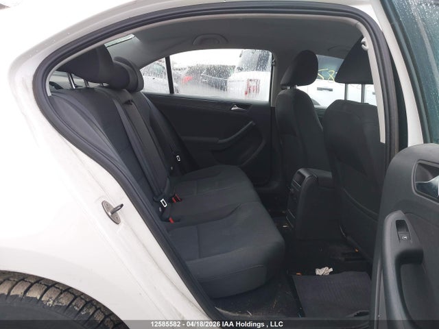 2012 Volkswagen Jetta 2.0l Comfortline მანქანა იყიდება აუქციონზე, vin: 3VWDK7AJ3CM301548, აუქციონის ნომერი: 12585582