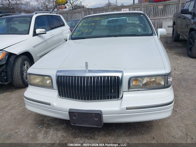 Продажа на аукционе авто 1996 Lincoln Town Car Sgn/dmnd Anv/cypress/jn, vin: 1LNLM82W7TY725307, номер лота: 12603604