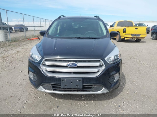12611484 :رقم المزاد ، 1FMCU9GD0HUC68772 vin ، 2017 Ford Escape Se مزاد بيع