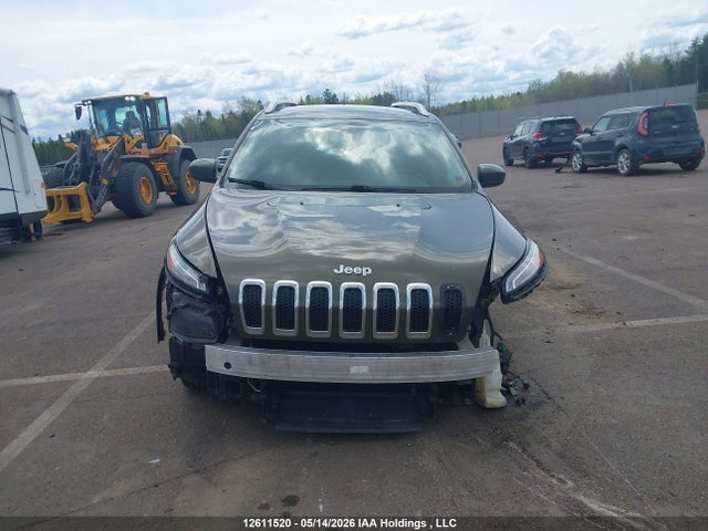 1C4PJLCB4FW560149 Jeep Cherokee North