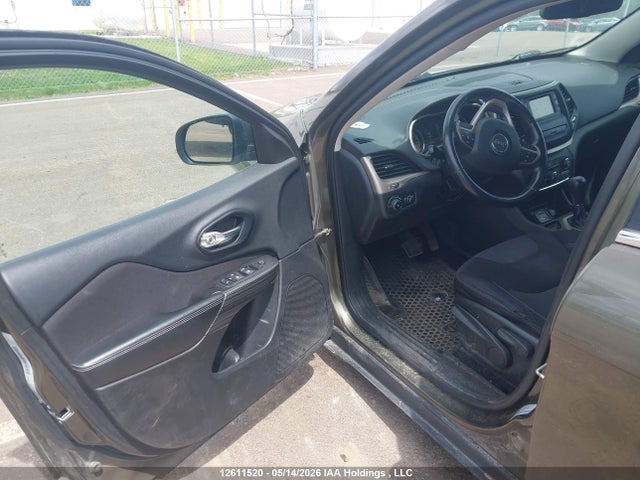1C4PJLCB4FW560149 Jeep Cherokee North