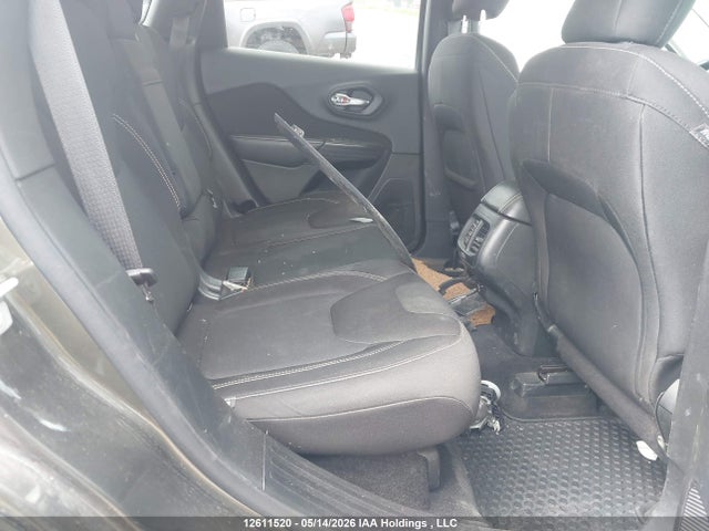 1C4PJLCB4FW560149 Jeep Cherokee North