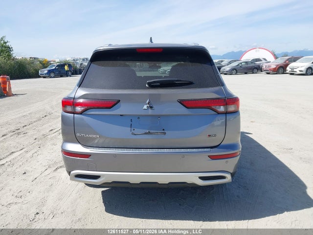 JA4J4UA88NZ614294 Mitsubishi Outlander Se/black Edition