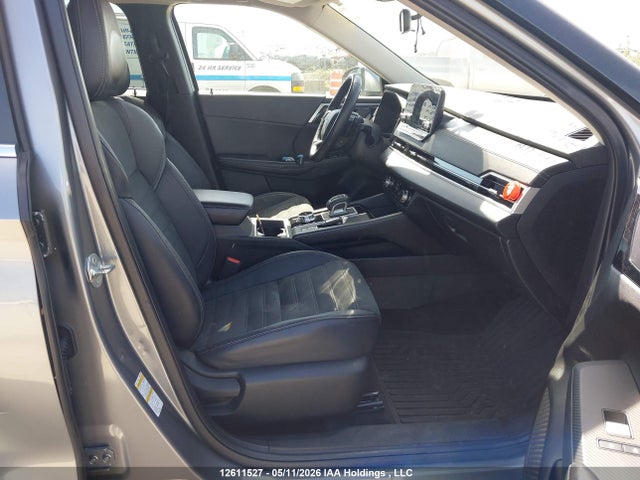 JA4J4UA88NZ614294 Mitsubishi Outlander Se/black Edition