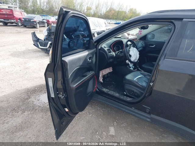 3C4NJDDBXHT688139 Jeep New Compass Trailhawk