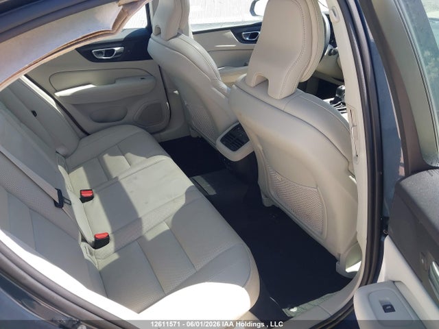 7JRA22TL5KG004895 Volvo S60 T6 Inscription