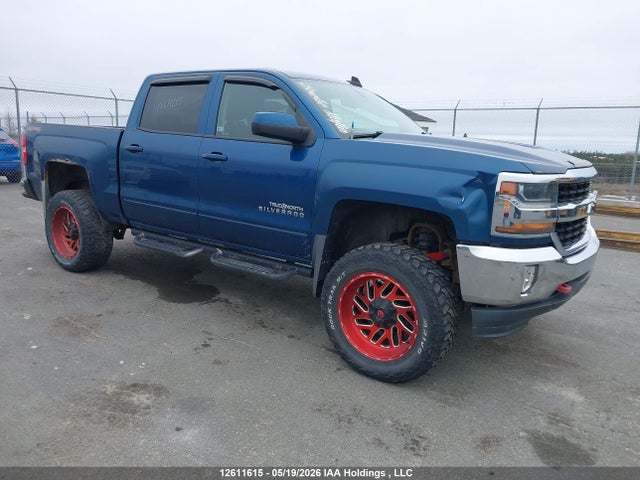 2017 Chevrolet Silverado K1500 Lt მანქანა იყიდება აუქციონზე, vin: 3GCUKREC3HG496700, აუქციონის ნომერი: 12611615