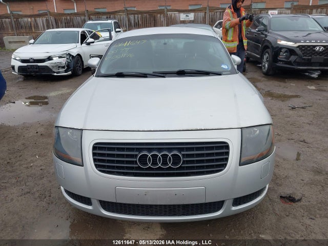 2000 Audi Tt მანქანა იყიდება აუქციონზე, vin: TRUTC28N2Y1001176, აუქციონის ნომერი: 12611647
