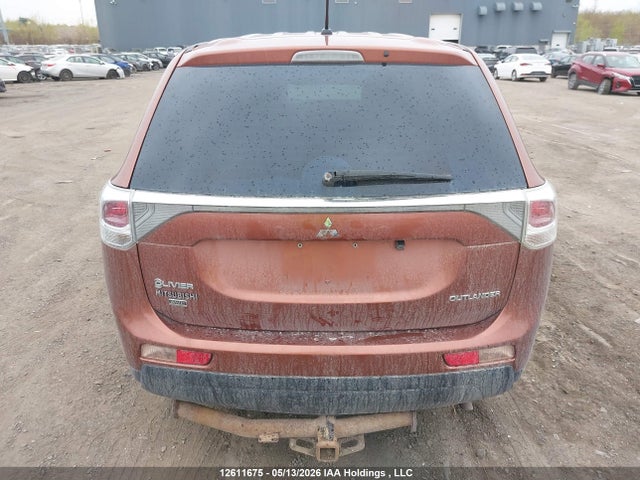 Продажа на аукционе авто 2014 Mitsubishi Outlander Es, vin: JA4AZ2A39EZ602875, номер лота: 12611675