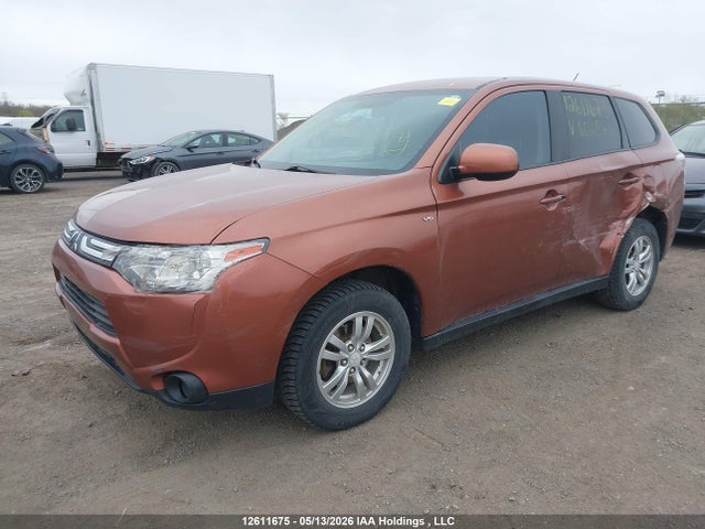 Продажа на аукционе авто 2014 Mitsubishi Outlander Es, vin: JA4AZ2A39EZ602875, номер лота: 12611675