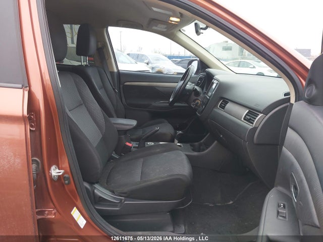 Продажа на аукционе авто 2014 Mitsubishi Outlander Es, vin: JA4AZ2A39EZ602875, номер лота: 12611675