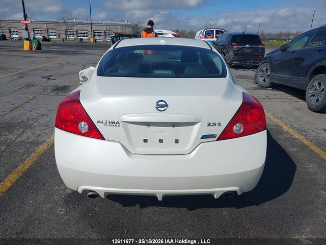 2010 Nissan Altima მანქანა იყიდება აუქციონზე, vin: 1N4AL2EP5AC175377, აუქციონის ნომერი: 12611677