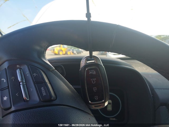 12611681 :رقم المزاد ، KM8K23AGXNU144196 vin ، 2022 Hyundai Kona Electric Preferred With Two-tone Roof مزاد بيع