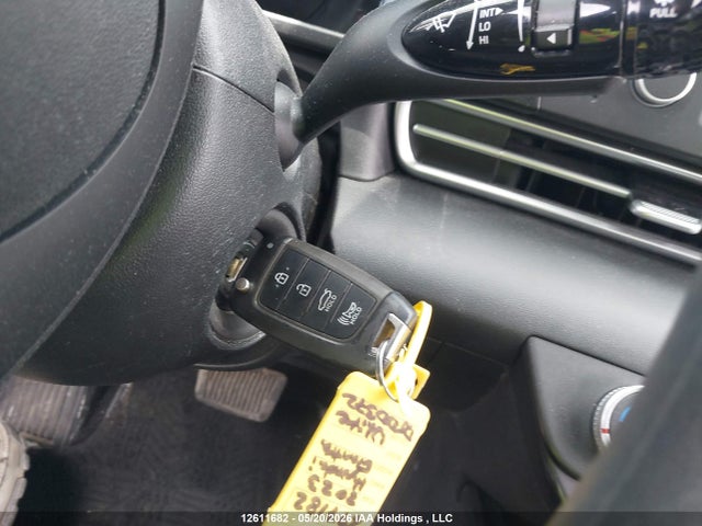 KMHLM4AG1PU557082 Hyundai Elantra