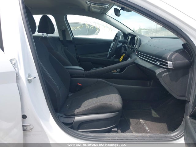 KMHLM4AG1PU557082 Hyundai Elantra