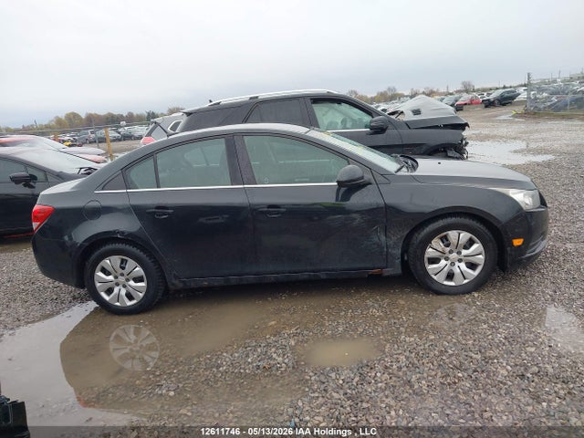 1G1PC5SB1E7438244 Chevrolet Cruze