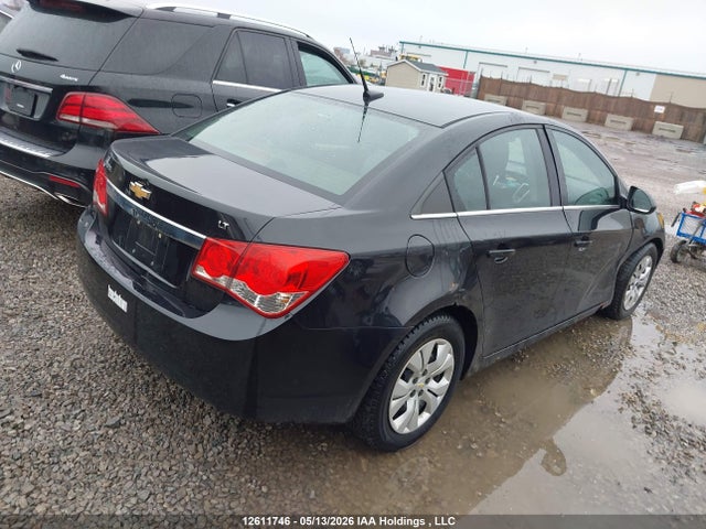 1G1PC5SB1E7438244 Chevrolet Cruze