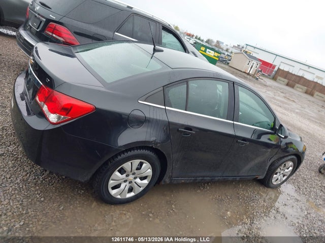 1G1PC5SB1E7438244 Chevrolet Cruze