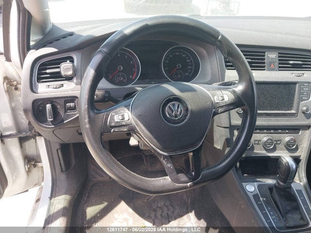 2017 Volkswagen Golf მანქანა იყიდება აუქციონზე, vin: 3VW217AU2HM010258, აუქციონის ნომერი: 12611747