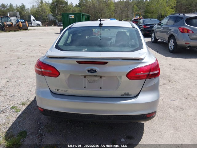 Ford FOCUS SE 2015 1FADP3F21FL351794 Image 16