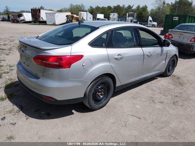 Ford FOCUS SE 2015 1FADP3F21FL351794 Image 4