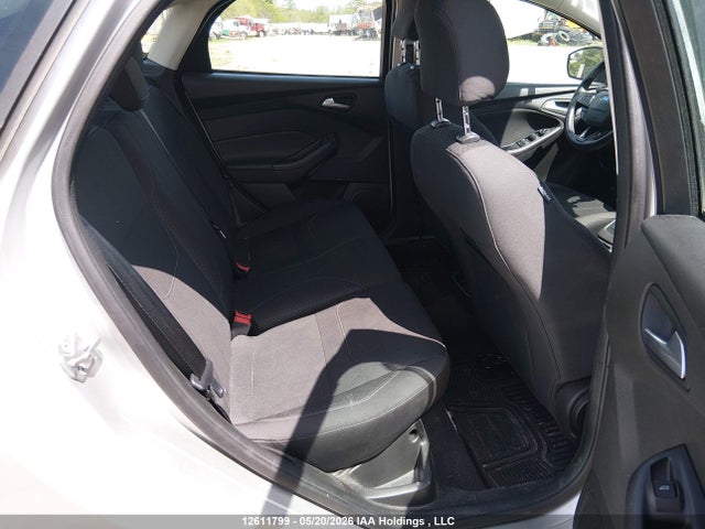 Ford FOCUS SE 2015 1FADP3F21FL351794 Image 8