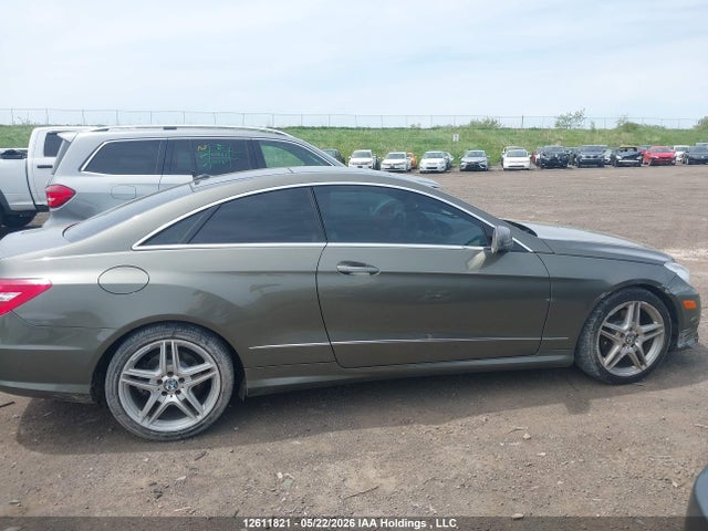 12611821 :رقم المزاد ، WDDKJ5GB8BF113887 vin ، 2011 Mercedes-benz E 350 مزاد بيع