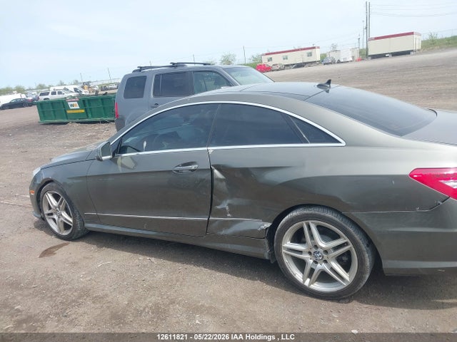 12611821 :رقم المزاد ، WDDKJ5GB8BF113887 vin ، 2011 Mercedes-benz E 350 مزاد بيع